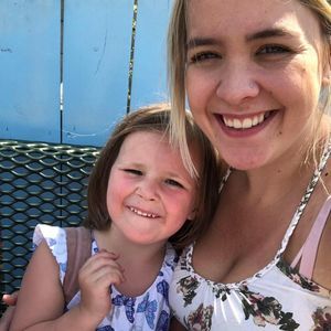 Meet your Posher, Caitlin